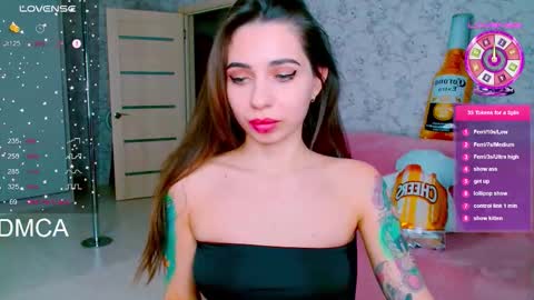 Vinkiepinkie online show from October 2025 03:42:01 PM