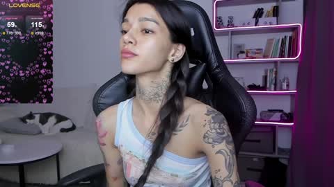 vinkitinkii online show from December 2024 08:55:02 AM