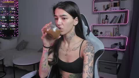 vinkitinkii online show from March 2025 06:24:01 AM