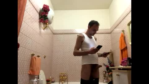 Snapshot of vinmin90 chatting on May 2026 11:11:01 PM Zenith online show from May 2026 11:11:01 PM