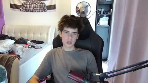 Snapshot of vinnie_06 chatting on September 2025 03:23:01 PM vinnie online show from September 2025 03:23:01 PM