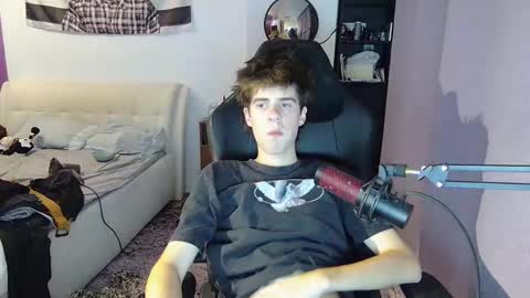 Snapshot of vinnie_06 chatting on September 2025 12:21:01 AM vinnie online show from September 2025 12:21:01 AM