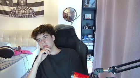 Snapshot of vinnie_06 chatting on October 2025 03:02:02 PM vinnie online show from October 2025 03:02:02 PM