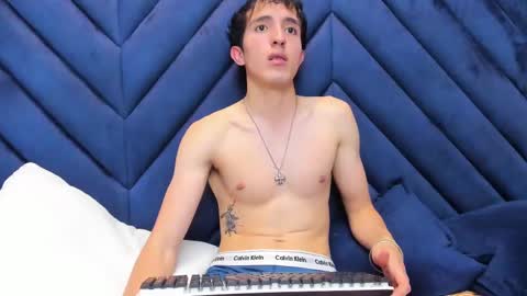 vinniematte online show from March 2025 08:05:01 AM