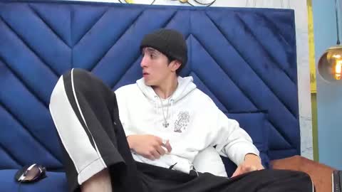 vinniematte online show from March 2025 03:08:01 AM