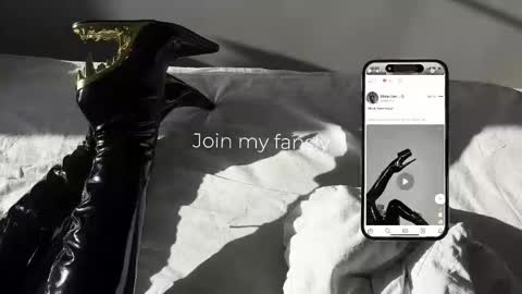 Diva Silvia online show from December 2025 04:25:01 PM