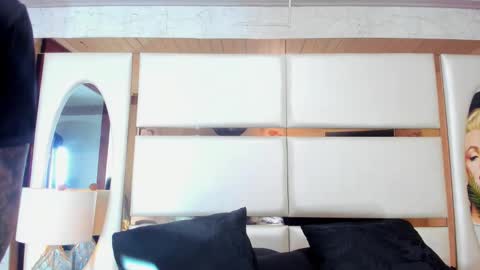 ---Vinzen--- online show from October 2025 04:29:02 PM