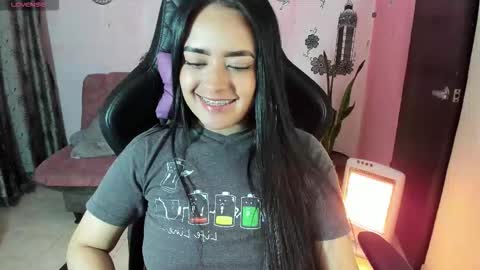 Daniela online show from October 2025 07:47:02 AM