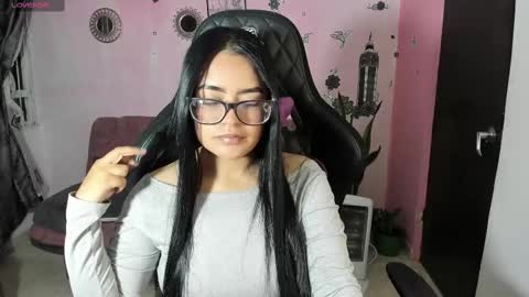 Daniela online show from October 2025 07:27:01 AM