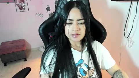 Daniela online show from October 2025 07:53:02 AM