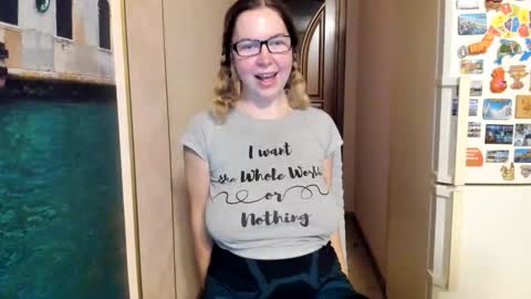 Snapshot of viodetta chatting on December 2025 05:53:01 PM viodetta online show from December 2025 05:53:01 PM