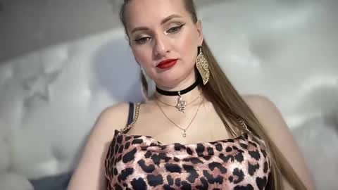 Funny  girl online show from March 2025 06:00:01 PM
