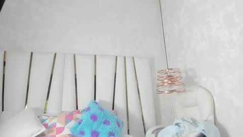 violeet_gray online show from September 2025 11:35:01 AM