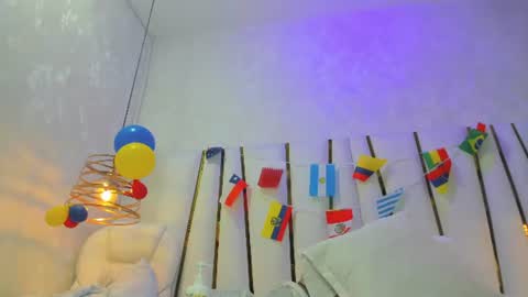 Snapshot of violeet_gray chatting on July 2026 11:35:01 AM violeet_gray online show from July 2026 11:35:01 AM
