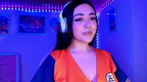 Snapshot of violeet_smile chatting on November 2025 05:55:01 AM violet online show from November 2025 05:55:01 AM