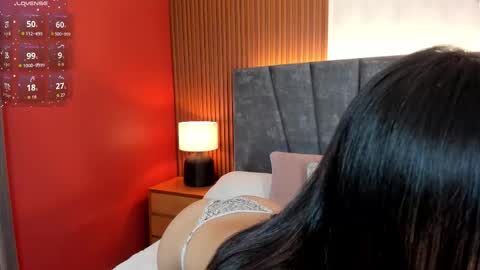 Violet online show from November 2025 06:29:01 PM