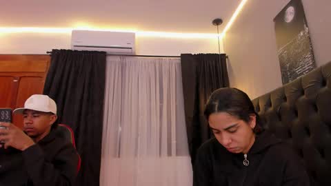 Violet and Myers online show from November 2025 11:24:01 AM