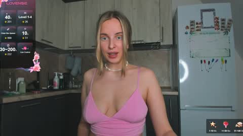 Snapshot of violet_blue_eyes chatting on January 2025 02:21:01 PM Violet online show from January 2025 02:21:01 PM
