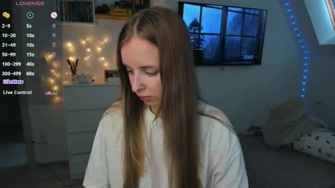 Violet online show from March 2026 01:04:02 PM