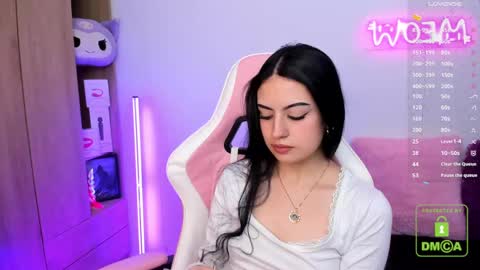 Snapshot of violet_catt chatting on March 2025 08:22:01 PM Violeta  online show from March 2025 08:22:01 PM