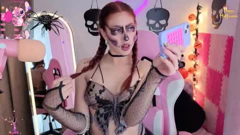 Snapshot of violet_ch chatting on October 2025 06:52:02 PM violet online show from October 2025 06:52:02 PM