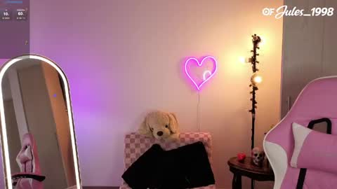 Snapshot of violet_ch chatting on May 2026 07:09:01 PM violet online show from May 2026 07:09:01 PM
