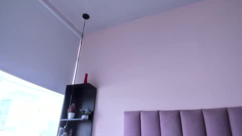 violet online show from November 2025 01:47:02 PM