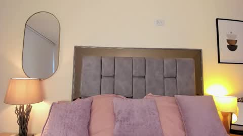 Violet Nova online show from February 2026 11:29:02 AM