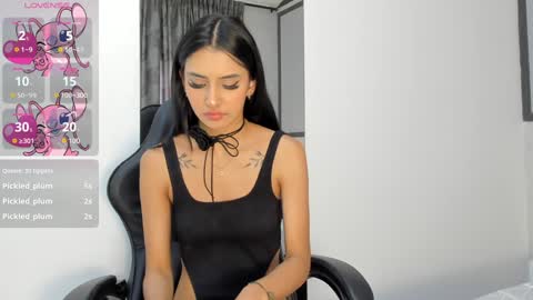 Snapshot of violet_rost chatting on January 2025 06:25:01 PM  Violet  online show from January 2025 06:25:01 PM