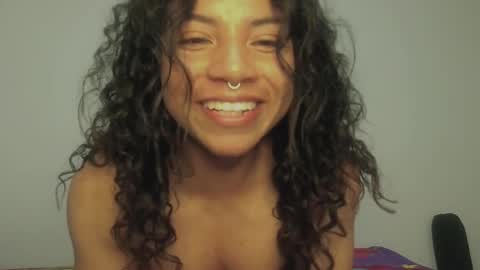 Violet online show from February 2025 09:25:02 PM