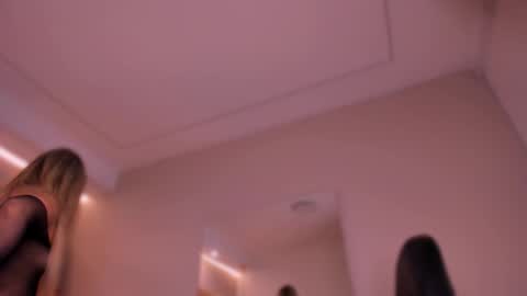 Violeta  online show from September 2025 10:15:02 AM