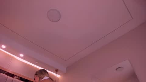 Violeta  online show from September 2025 11:21:02 AM