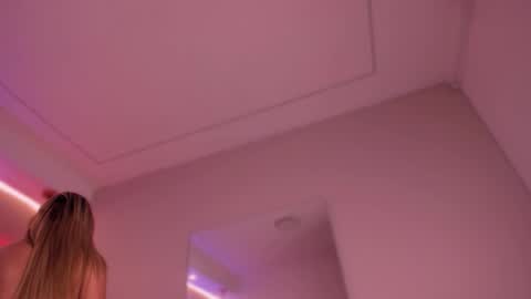 Violeta  online show from September 2025 10:20:01 AM