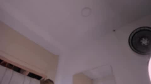 Violeta  online show from November 2025 10:37:01 AM