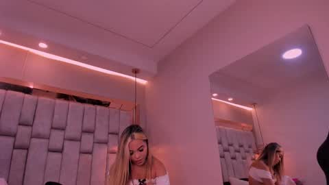 Violeta  online show from November 2025 11:21:02 AM