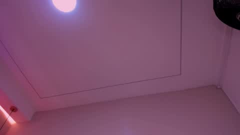 Violeta  online show from November 2025 11:01:02 AM