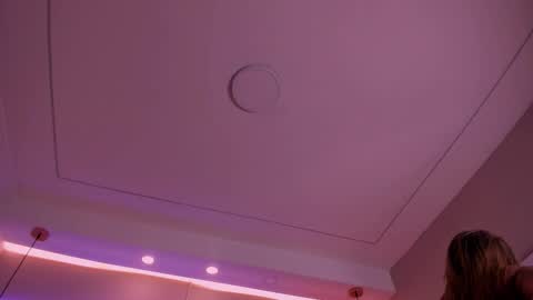 Violeta  online show from November 2025 11:24:01 AM