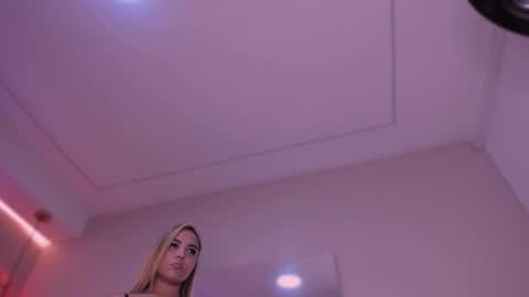 Violeta  online show from December 2025 11:19:01 AM