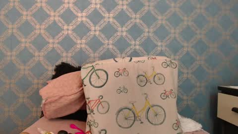 Snapshot of violeta_cute18 chatting on January 2025 08:18:01 PM Violeta online show from January 2025 08:18:01 PM