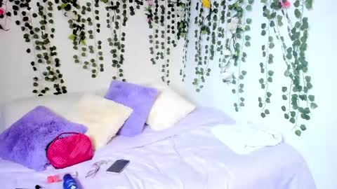 Violeta online show from February 2025 02:34:02 PM