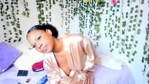 Violeta online show from February 2025 02:37:01 PM