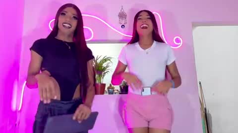 violeta_r_01 online show from August 2026 01:59:01 AM