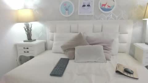 Snapshot of violeta_sannz chatting on March 2026 11:43:02 AM violeta_sannz online show from March 2026 11:43:02 AM