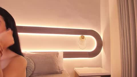 Snapshot of violeta_sum chatting on February 2026 12:04:01 PM Violeta Sum online show from February 2026 12:04:01 PM