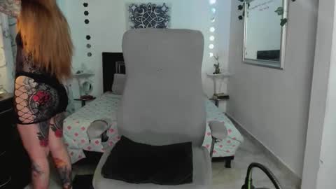 Violeta online show from April 2026 04:46:02 AM