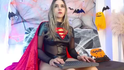 Violeta online show from October 2025 11:40:01 AM