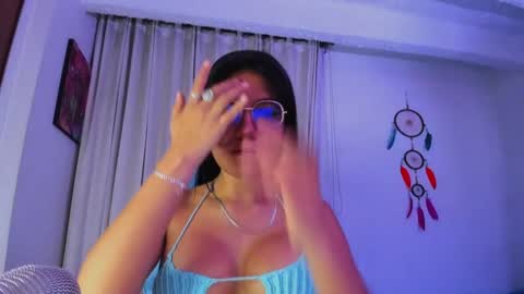 Snapshot of violetbunnyy1 chatting on January 2025 02:57:01 AM Violet online show from January 2025 02:57:01 AM