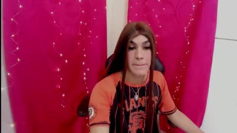 Violett online show from November 2025 05:51:01 AM