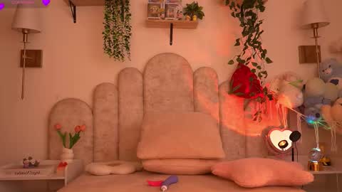 Snapshot of violeth___ chatting on February 2026 01:14:01 PM violeth___ online show from February 2026 01:14:01 PM