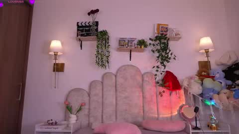 Snapshot of violeth___ chatting on February 2026 01:11:02 PM violeth___ online show from February 2026 01:11:02 PM